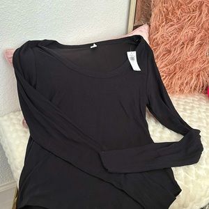 Old Navy Women’s Black Go-Dry Long Sleeve Black Shirt size Medium